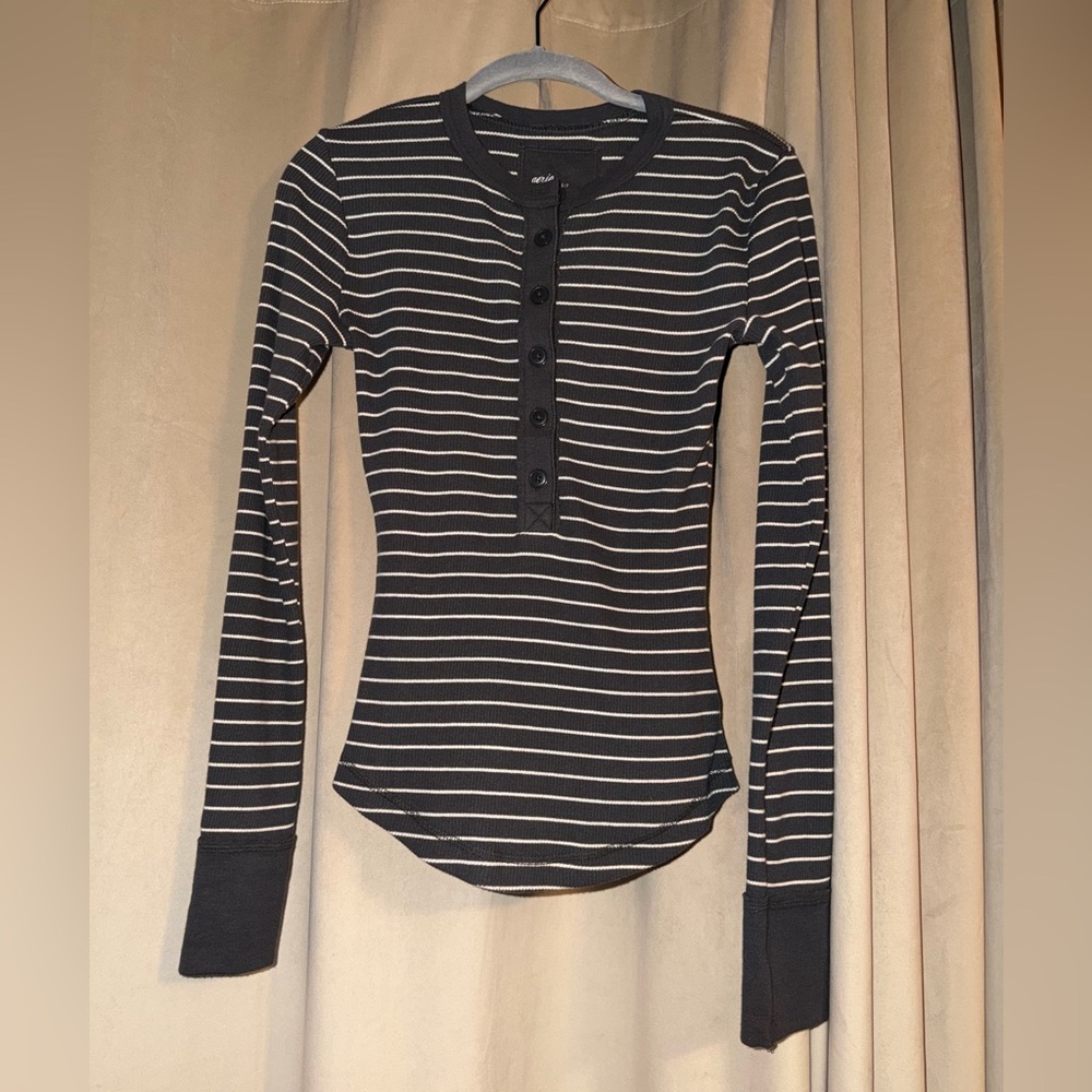 Aerie Charcoal Gray and White Long Sleeve Shirt, Size Small, New W/O Tags